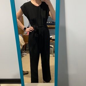 Timeless versatile jumpsuit. Great for work, night out, or special event!